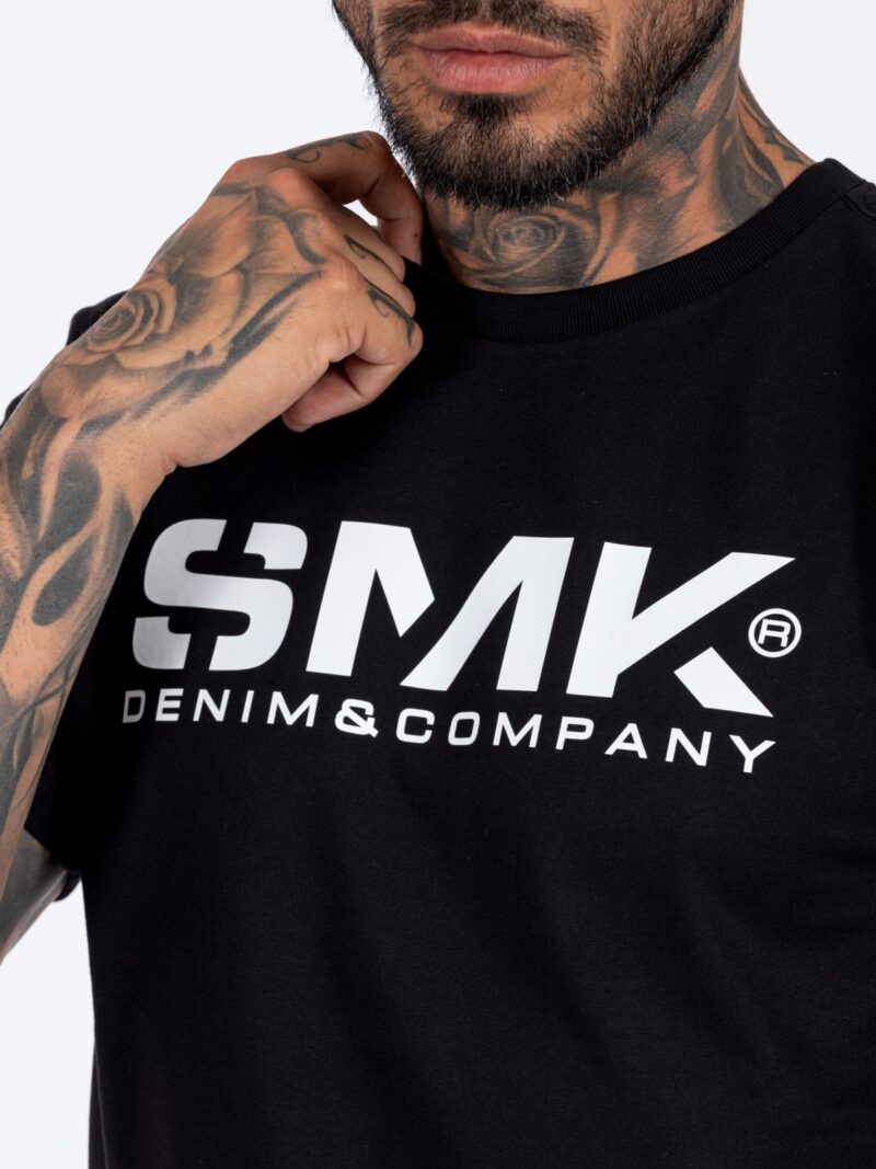 T-SHIRT PRETA SMK LOGO